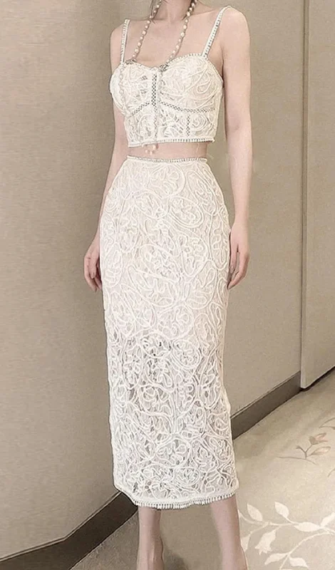 WHITE LACE TOPS FLOWER HOLLOW SKIRTS SUITS