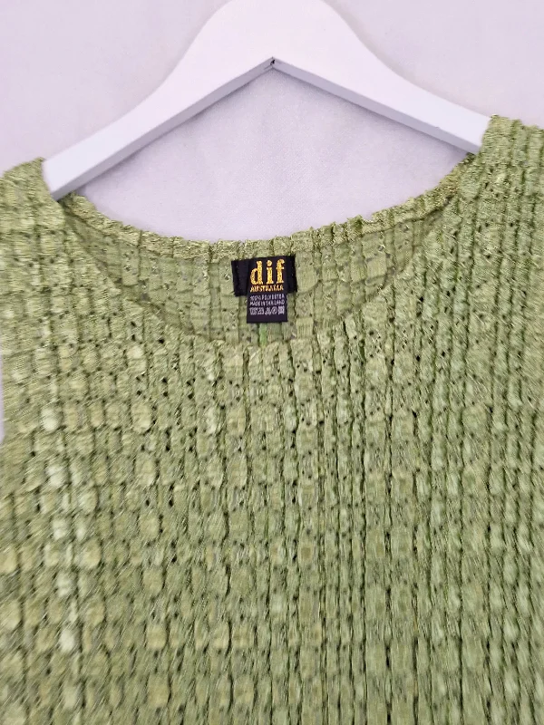 assorted-brands-textured-matcha-sheer-top-size-osfa-b017-529-gn