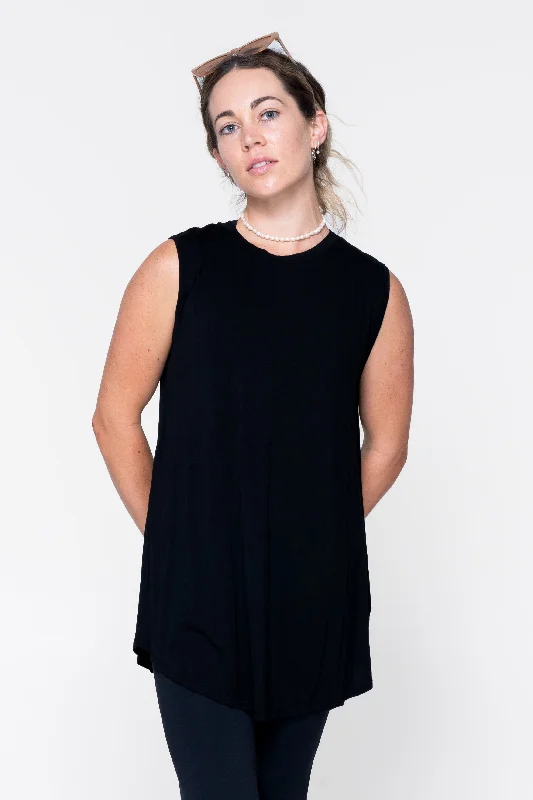 black-slinky-to-touch-mesh-v-back-sleeveless-boyfriend-tee-r2w