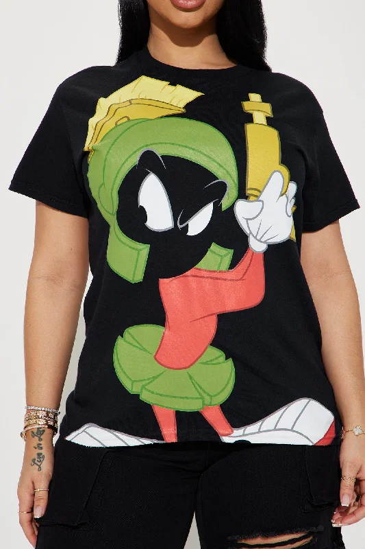 marvin-the-martian-jumbo-print-tee-black