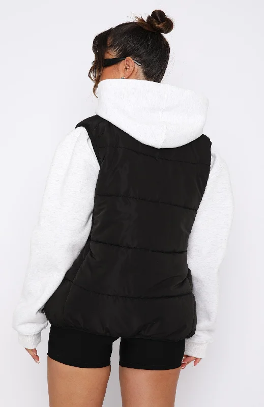 outside-the-lines-puffer-vest-black