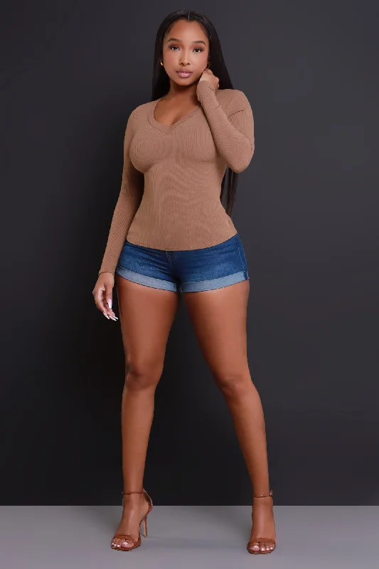 what-it-is-cellulite-deleter-long-sleeve-ribbed-top-mocha